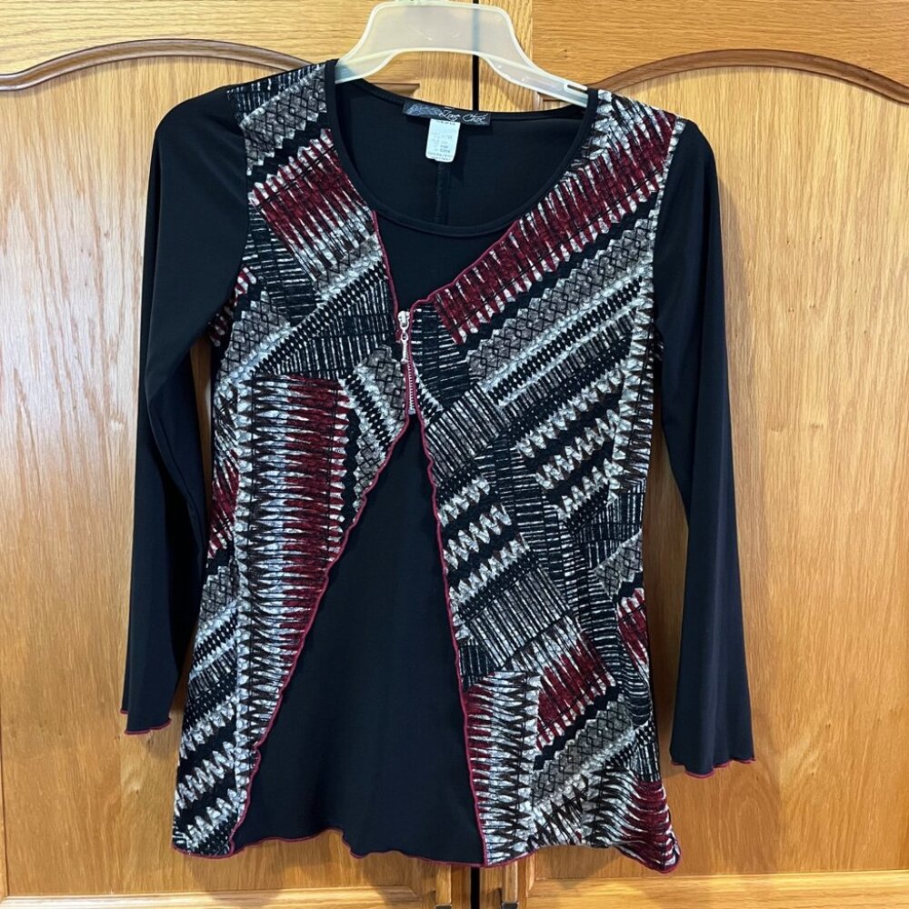 Elegant Black and Red Geometric Women's Blouse